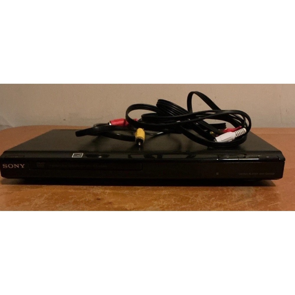 Sony DVP-SR200P‎ CD/DVD Player No Remote With Audio Cables, No Tested